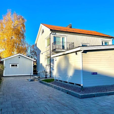 3 Rooms With Private Kitchen & Private Bathroom 5B Йевле Екстериор снимка