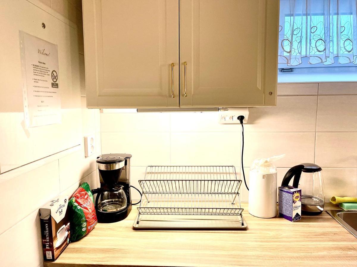3 Rooms With Private Kitchen & Private Bathroom 5B Йевле Екстериор снимка