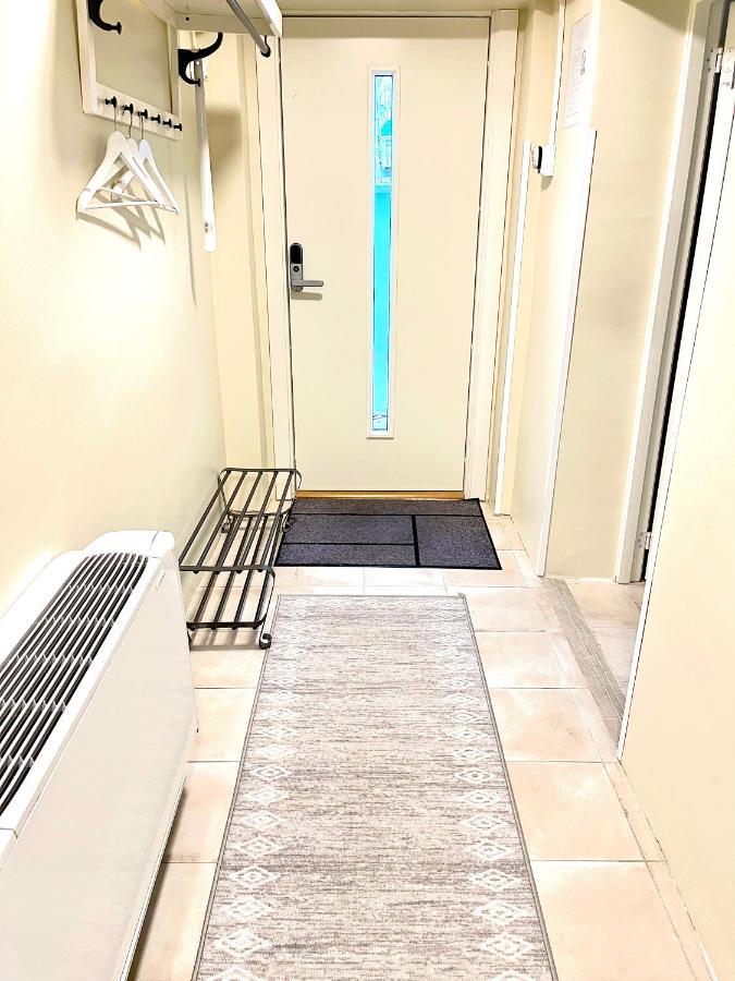 3 Rooms With Private Kitchen & Private Bathroom 5B Йевле Екстериор снимка
